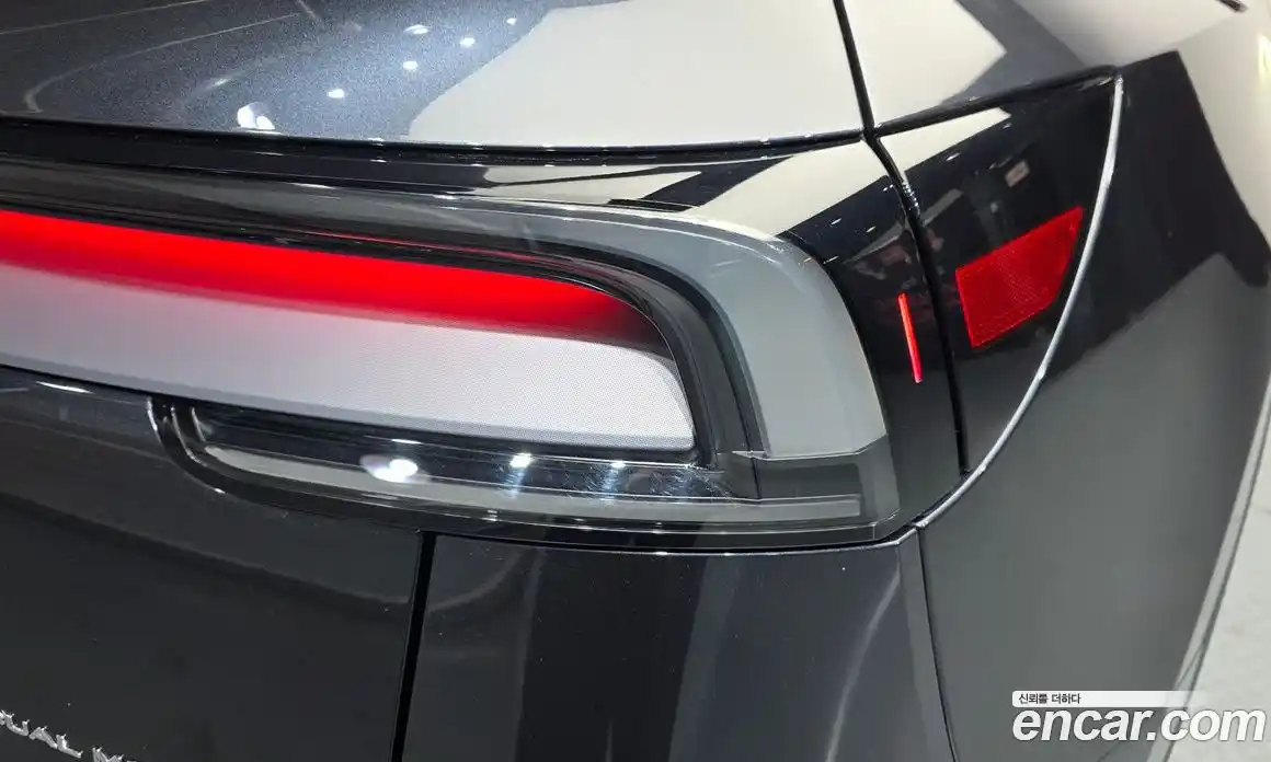 Tesla Model Y 2025 0.2 гидро, фото 9