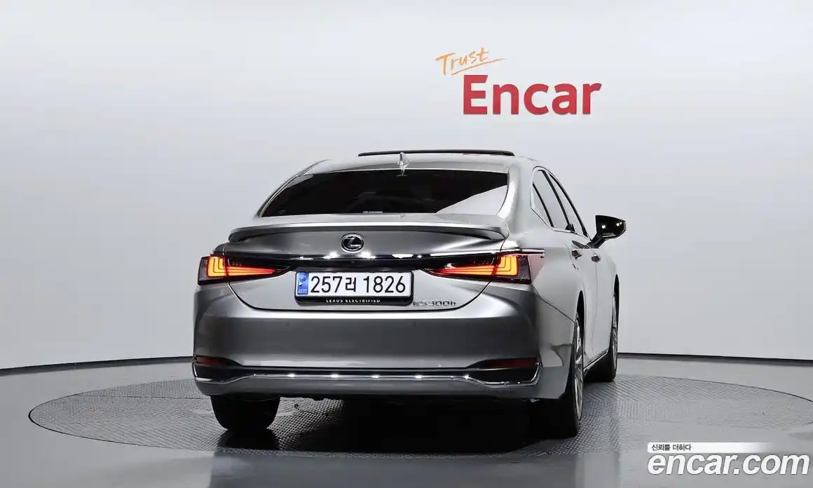 Lexus ES 2023 2.5 гидро, фото 4