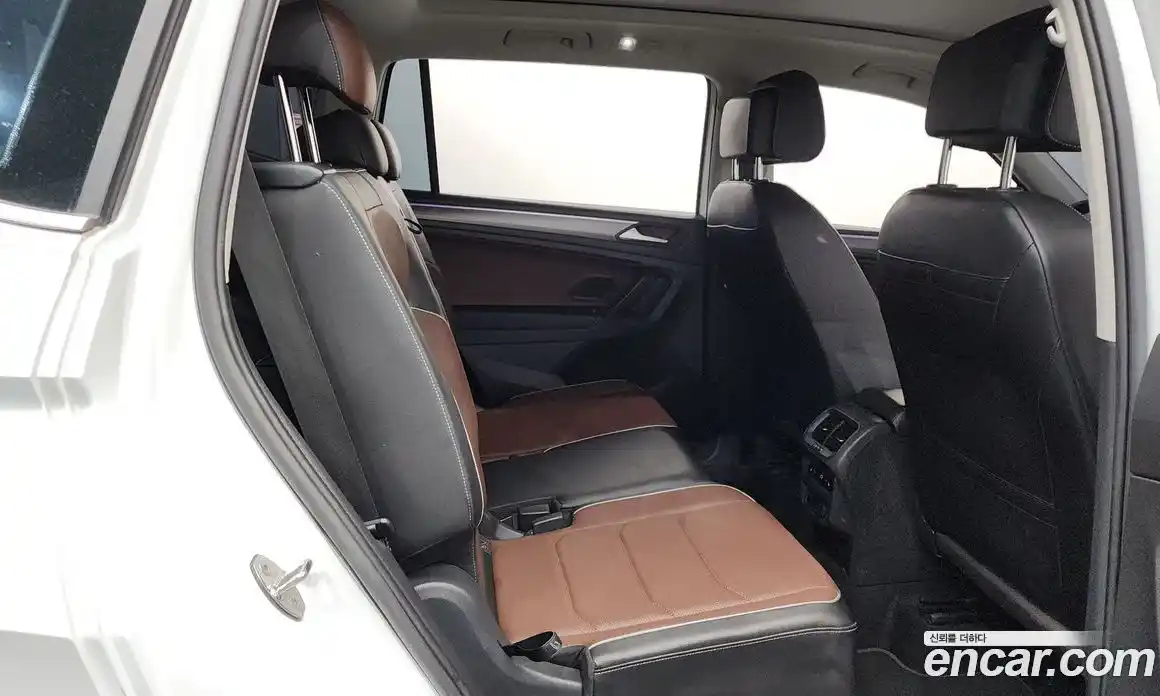 Volkswagen Tiguan 2022 2.0 автомат (гидро), фото 17