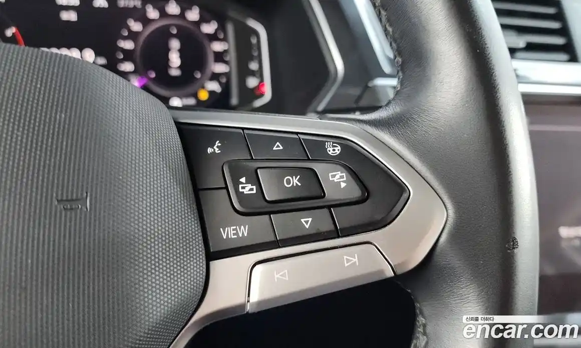 Volkswagen Tiguan 2022 2.0 автомат (гидро), фото 24