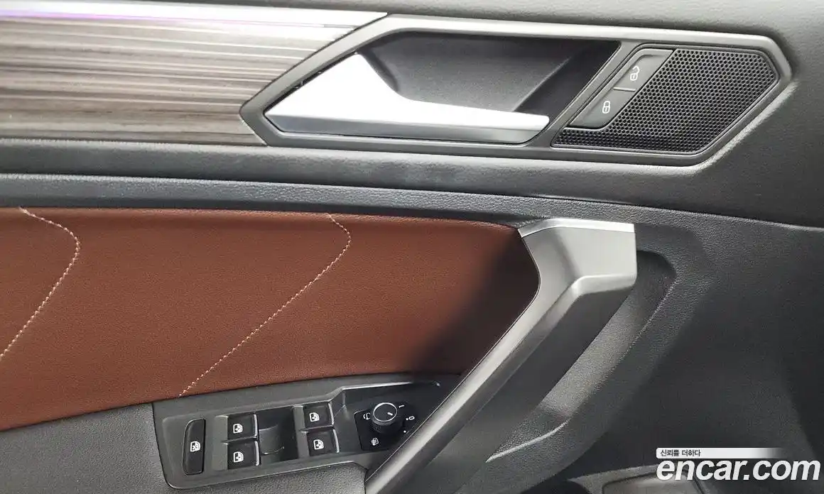 Volkswagen Tiguan 2022 2.0 автомат (гидро), фото 29