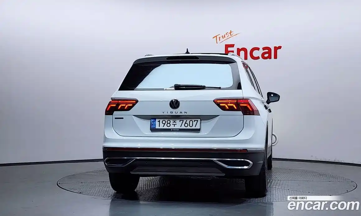 Volkswagen Tiguan 2022 2.0 автомат (гидро), фото 4