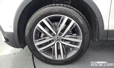 Volkswagen Tiguan 2022 2.0 автомат (гидро), миниатюра 5