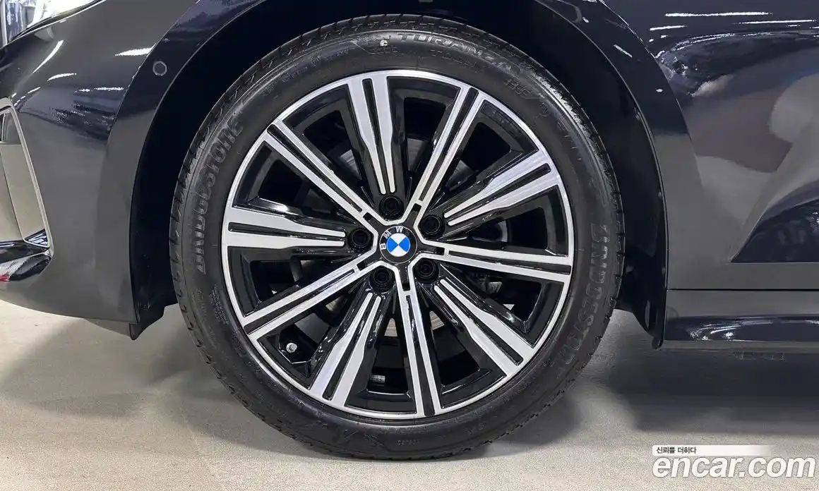BMW 3 серия 2025 2.0 автомат (гидро), фото 5