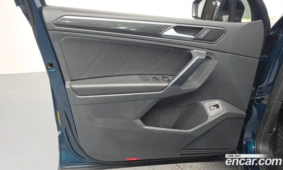 Volkswagen Tiguan 2021 2.0 автомат (гидро), фото 14