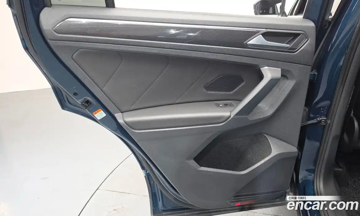 Volkswagen Tiguan 2021 2.0 автомат (гидро), фото 15