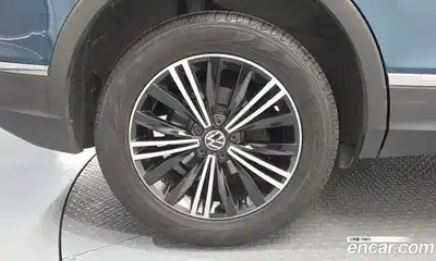 Volkswagen Tiguan 2021 2.0 автомат (гидро), миниатюра 5
