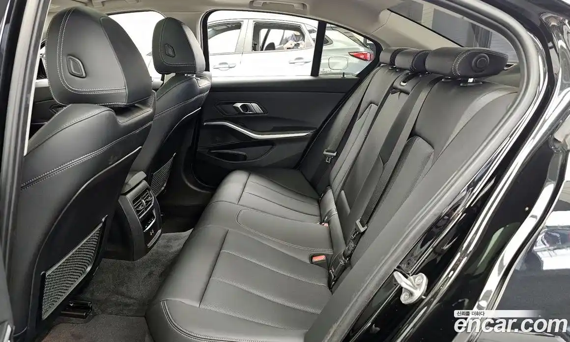 BMW 3 серия 2021 2.0 автомат (гидро), фото 16