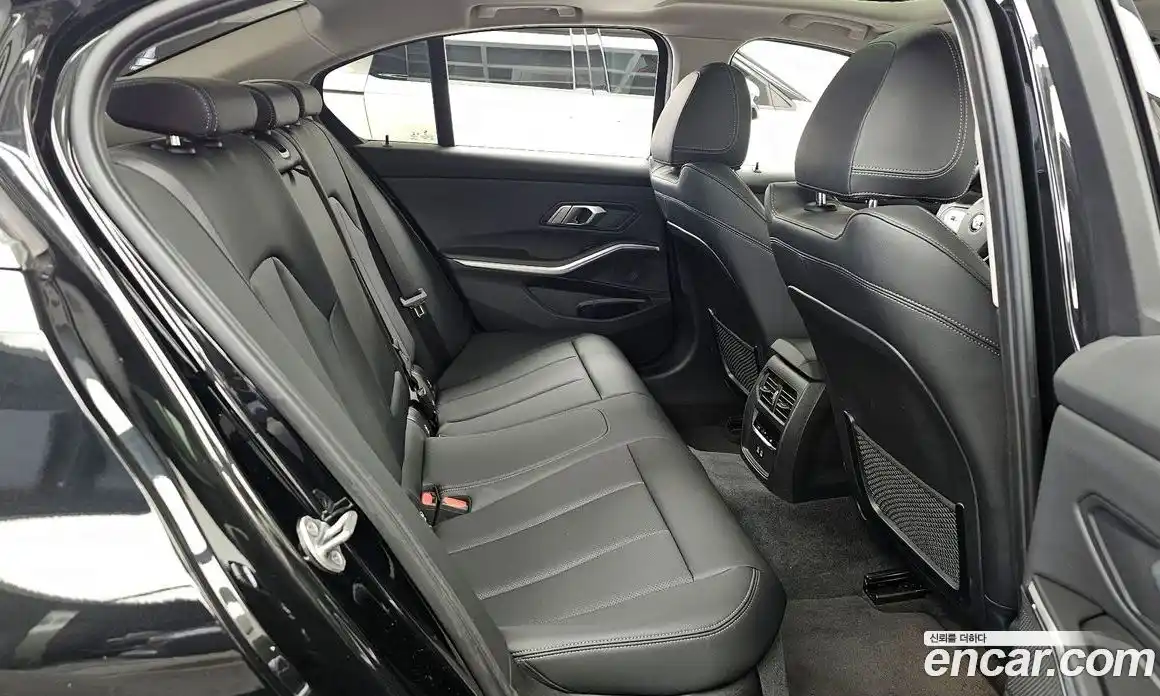 BMW 3 серия 2021 2.0 автомат (гидро), фото 18