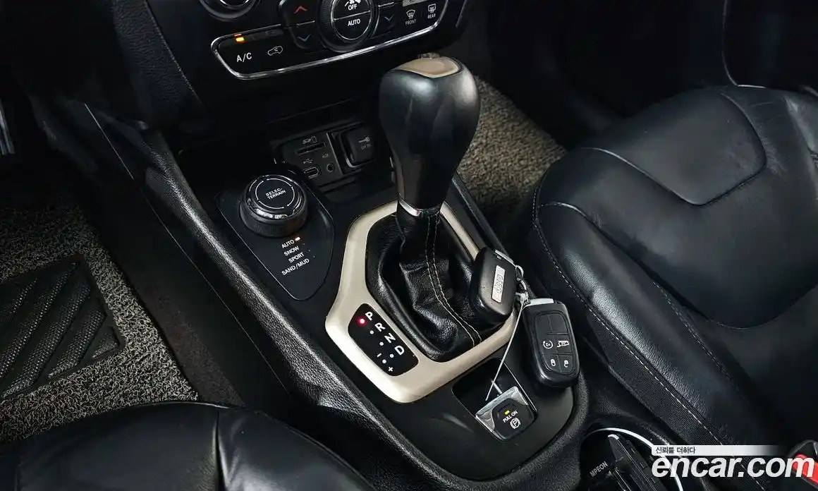 Jeep Cherokee 2016 2.4 автомат (гидро), фото 9