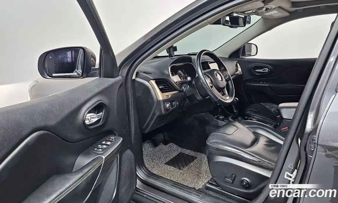 Jeep Cherokee 2016 2.4 автомат (гидро), фото 10