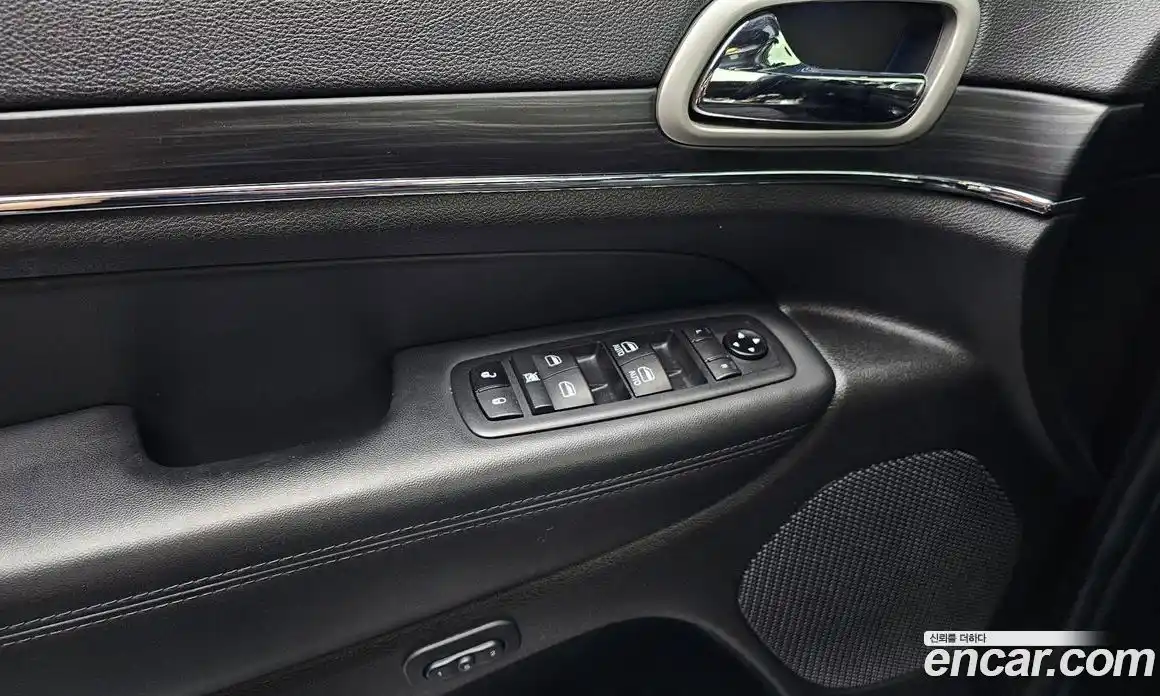 Jeep Cherokee 2021 3.6 автомат (гидро), фото 23
