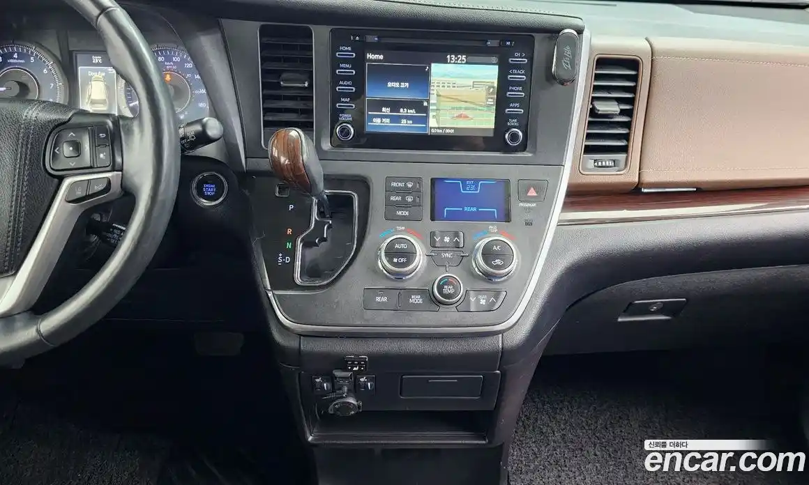 Toyota Sienna 2018 3.5 гидро, фото 13