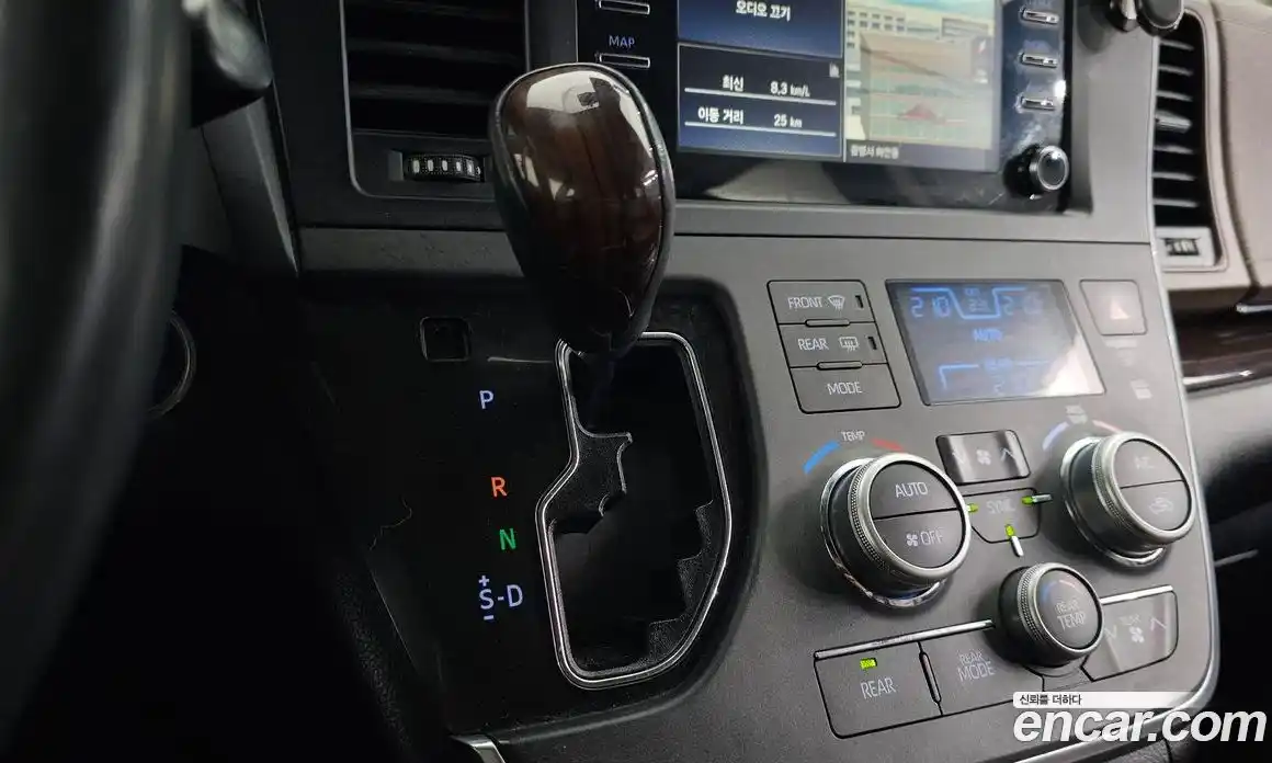 Toyota Sienna 2018 3.5 гидро, фото 9