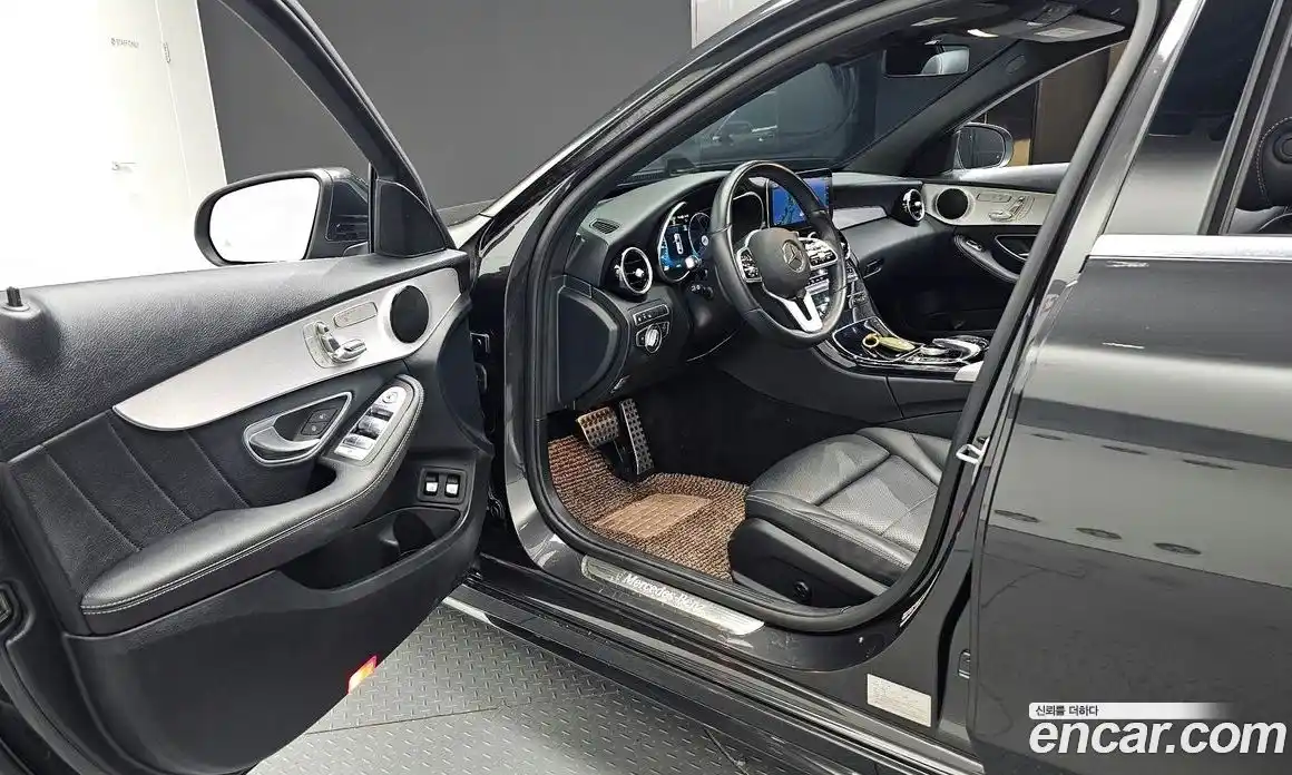 Mercedes-Benz C-Class 2020 2.0 гидро, фото 13 Mercedes-Benz C-Class 2020 2.0 гидро, фото 13