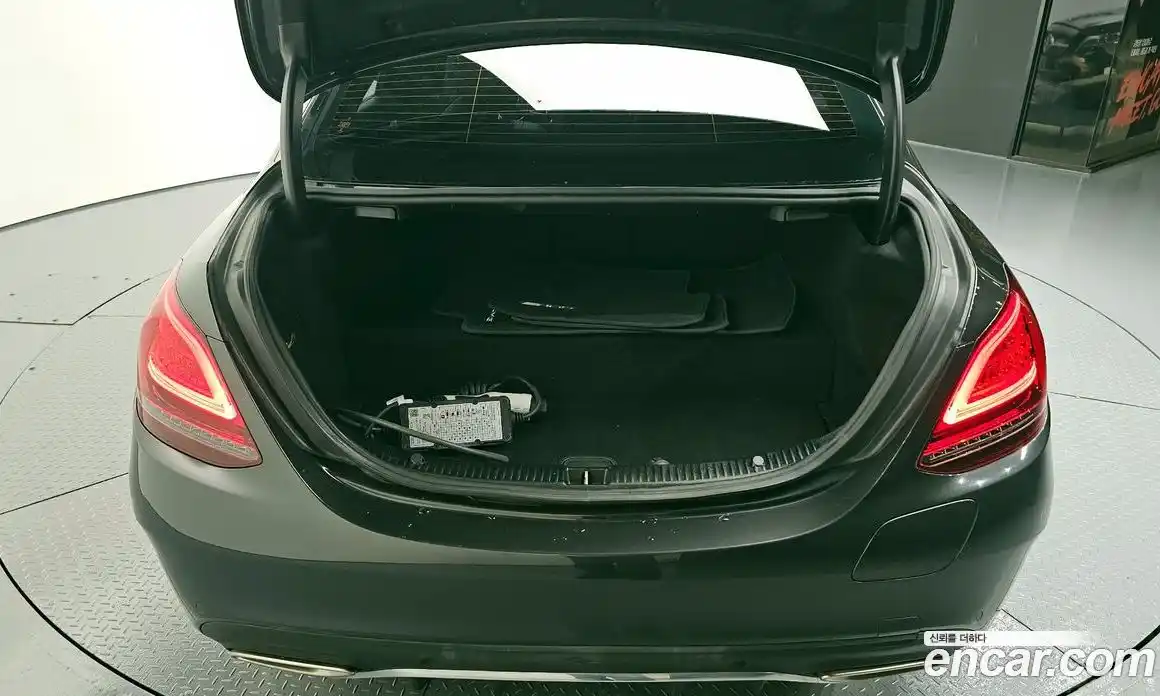 Mercedes-Benz C-Class 2020 2.0 гидро, фото 32 Mercedes-Benz C-Class 2020 2.0 гидро, фото 32
