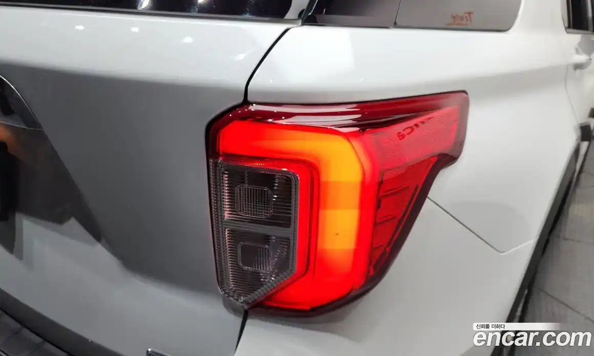 Ford Explorer 2020 2.3 автомат (гидро), фото 9