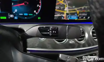 Mercedes-Benz E-Class 2023 2.0 автомат (гидро), миниатюра 12