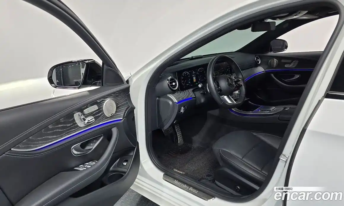 Mercedes-Benz E-Class 2023 2.0 автомат (гидро), фото 13