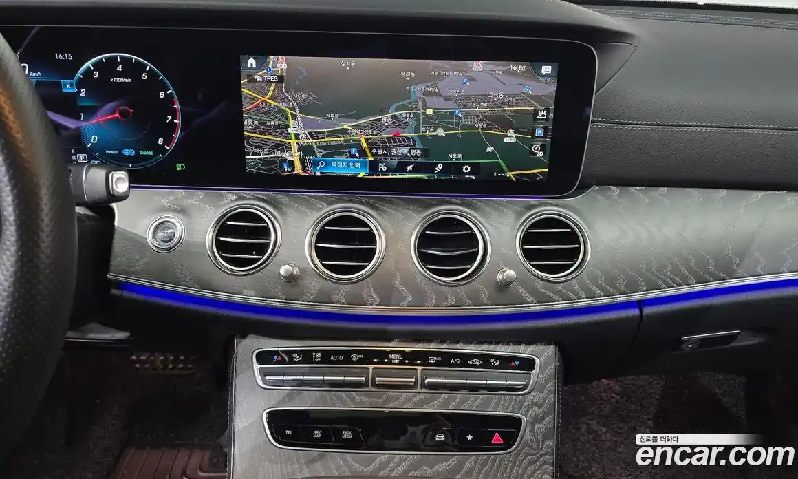Mercedes-Benz E-Class 2023 2.0 автомат (гидро), фото 19