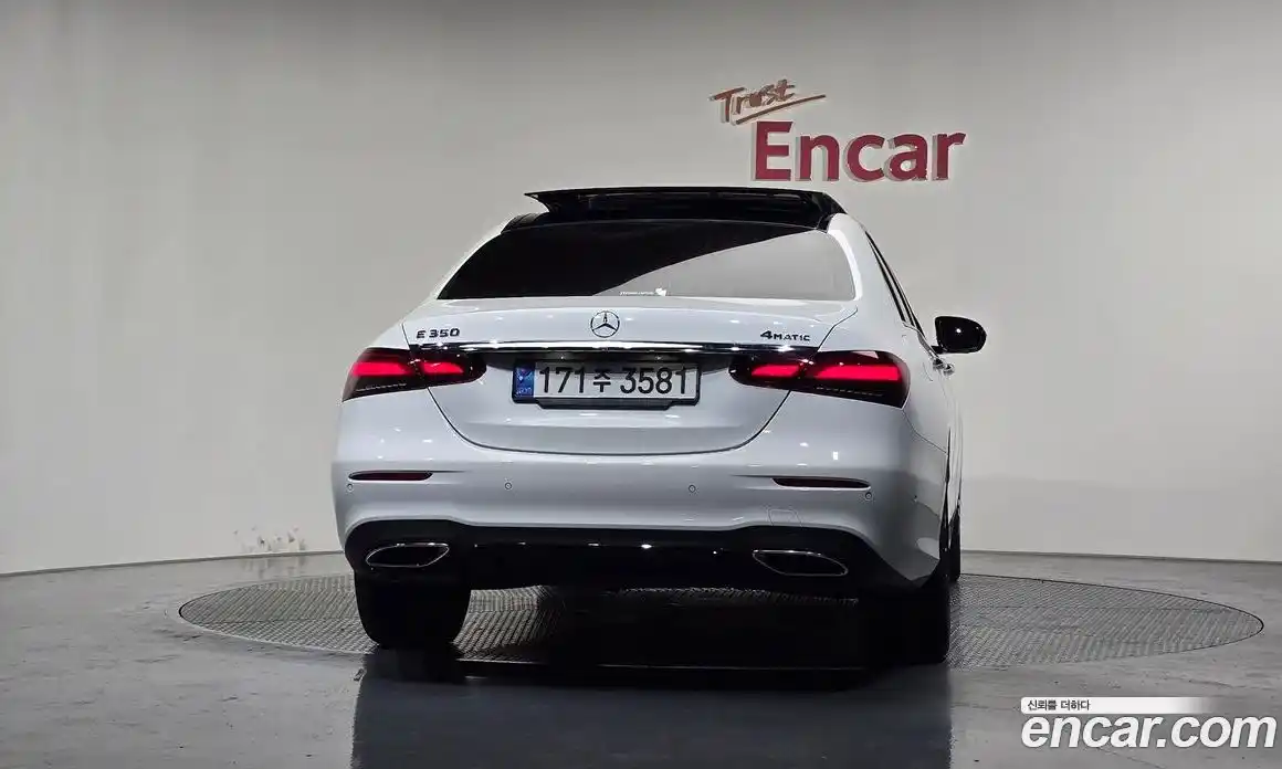 Mercedes-Benz E-Class 2023 2.0 автомат (гидро), фото 4