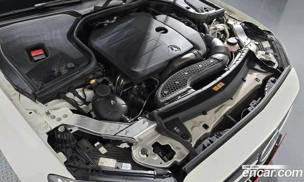 Mercedes-Benz E-Class 2023 2.0 автомат (гидро), фото 6