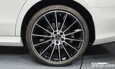 Mercedes-Benz E-Class 2023 2.0 автомат (гидро), миниатюра 7