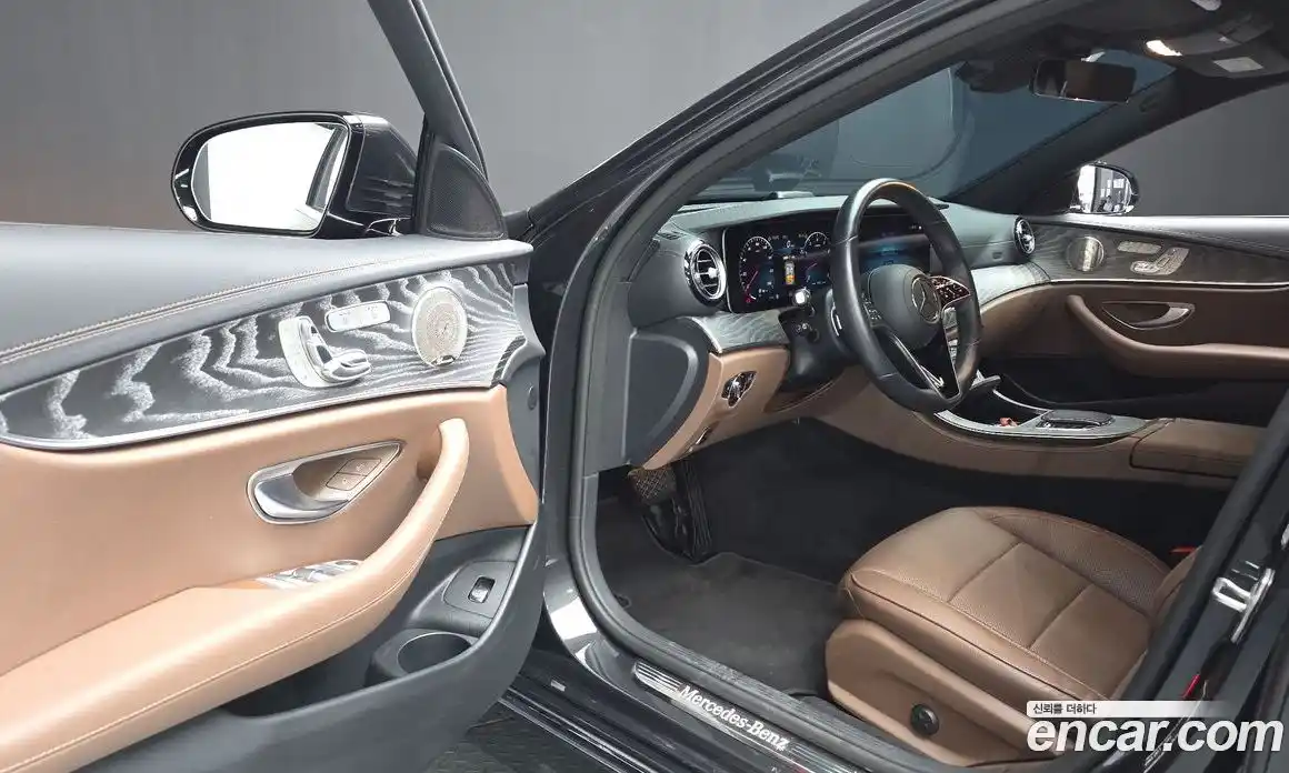 Mercedes-Benz E-Class 2023 2.0 автомат (гидро), фото 17