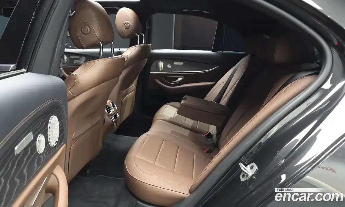 Mercedes-Benz E-Class 2023 2.0 автомат (гидро), фото 18