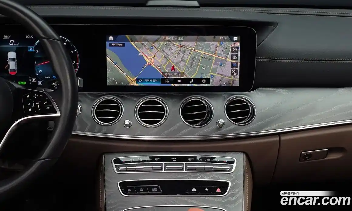Mercedes-Benz E-Class 2023 2.0 автомат (гидро), фото 20