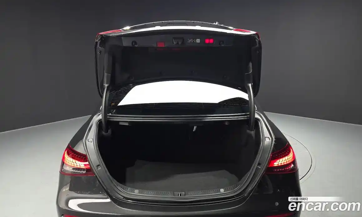 Mercedes-Benz E-Class 2023 2.0 автомат (гидро), фото 26