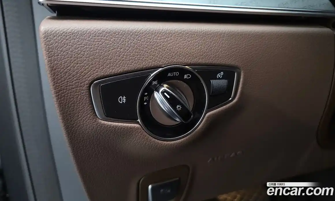 Mercedes-Benz E-Class 2023 2.0 автомат (гидро), фото 28