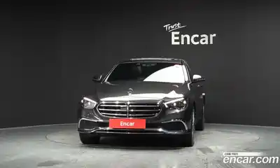 Mercedes-Benz E-Class 2023 2.0 автомат (гидро), миниатюра 3
