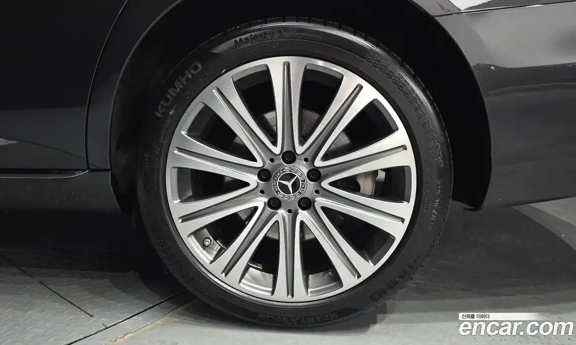 Mercedes-Benz E-Class 2023 2.0 автомат (гидро), фото 7
