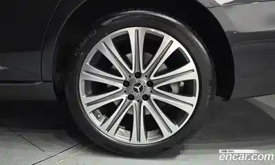Mercedes-Benz E-Class 2023 2.0 автомат (гидро), миниатюра 7