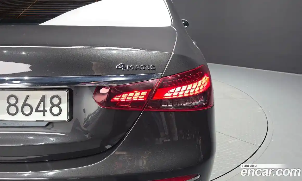 Mercedes-Benz E-Class 2023 2.0 автомат (гидро), фото 9