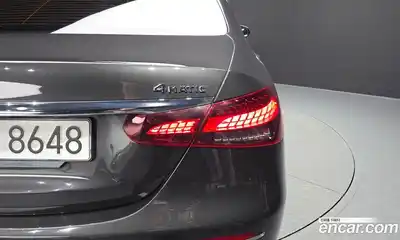 Mercedes-Benz E-Class 2023 2.0 автомат (гидро), миниатюра 9
