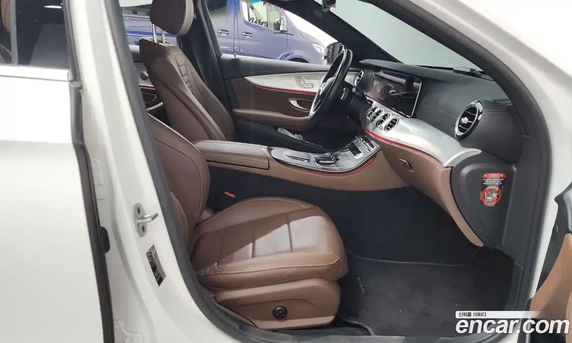 Mercedes-Benz E-Class 2021 2.0 автомат (гидро), фото 16