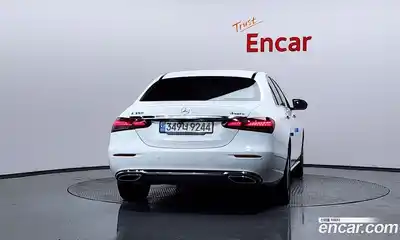 Mercedes-Benz E-Class 2021 2.0 автомат (гидро), миниатюра 4