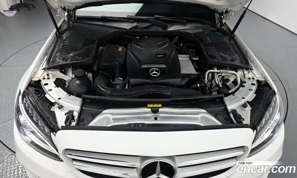 Mercedes-Benz C-Class 2016 2.0 автомат (гидро), фото 6