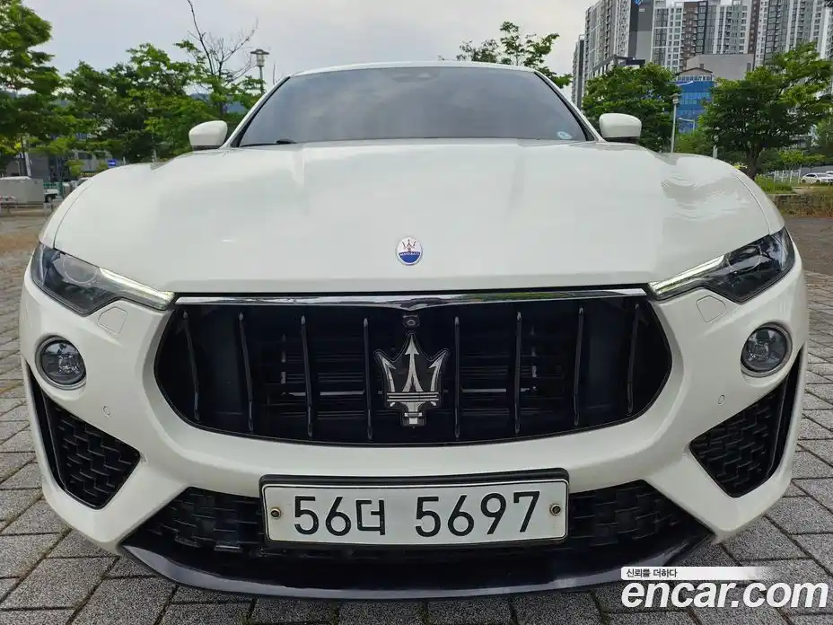 Maserati Levante 2019 3.0 гидро, фото 1