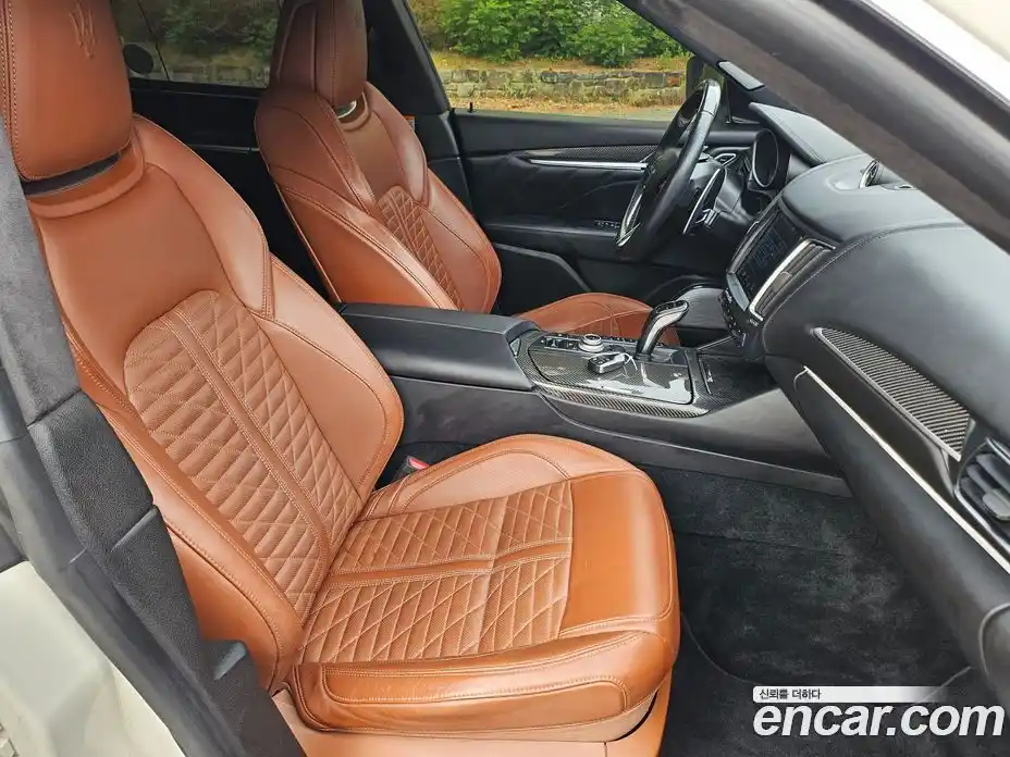 Maserati Levante 2019 3.0 гидро, фото 13