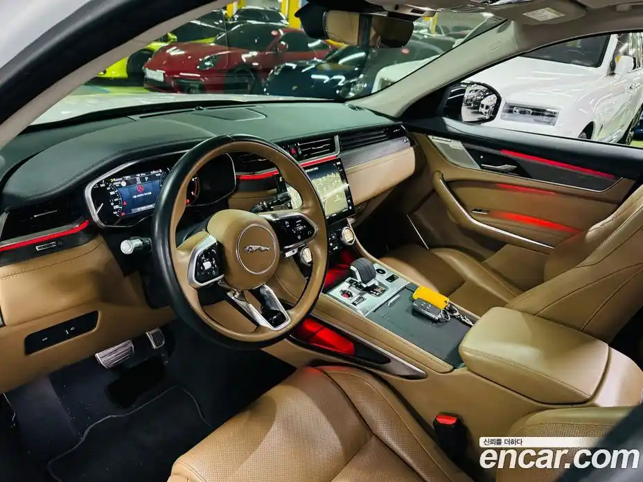 Jaguar F-Pace 2022 2.0 гидро, фото 12