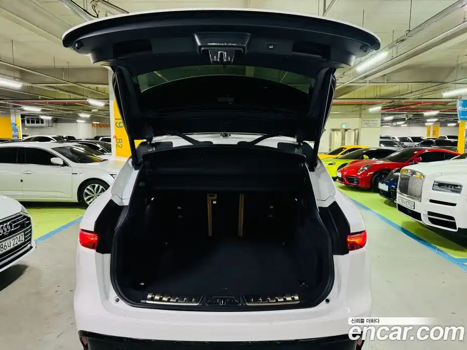 Jaguar F-Pace 2022 2.0 гидро, фото 17