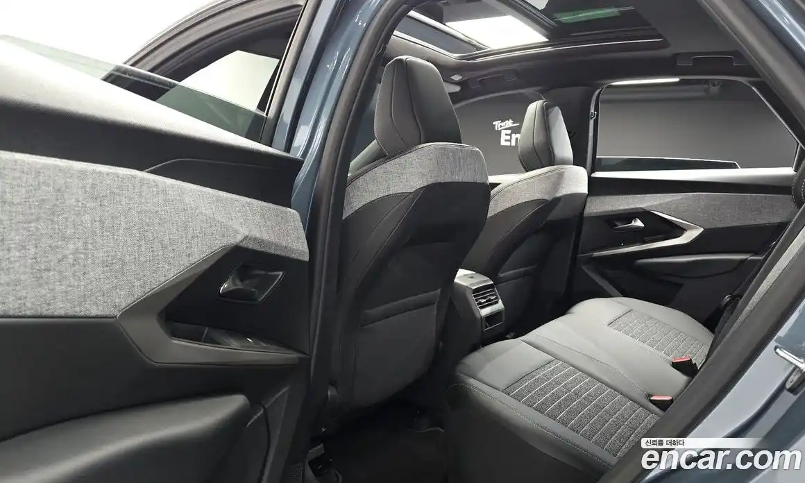 Peugeot 3008 2025 1.2 автомат (гидро), фото 17