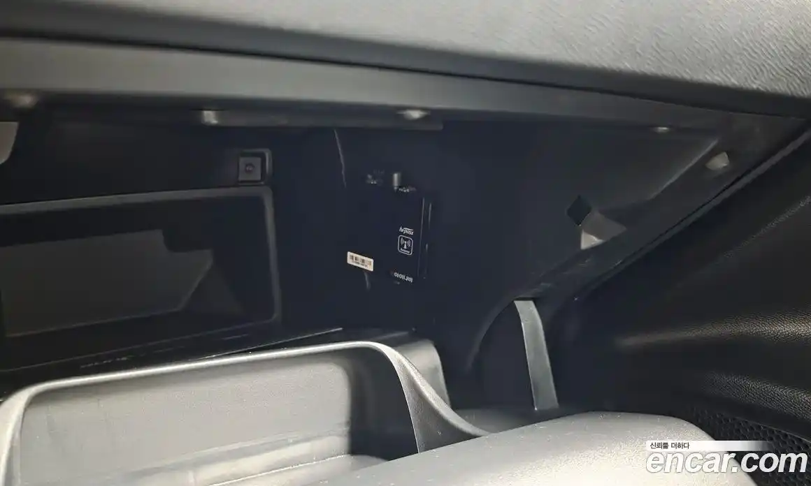 Peugeot 2008 2023 1.5 автомат (гидро), фото 25