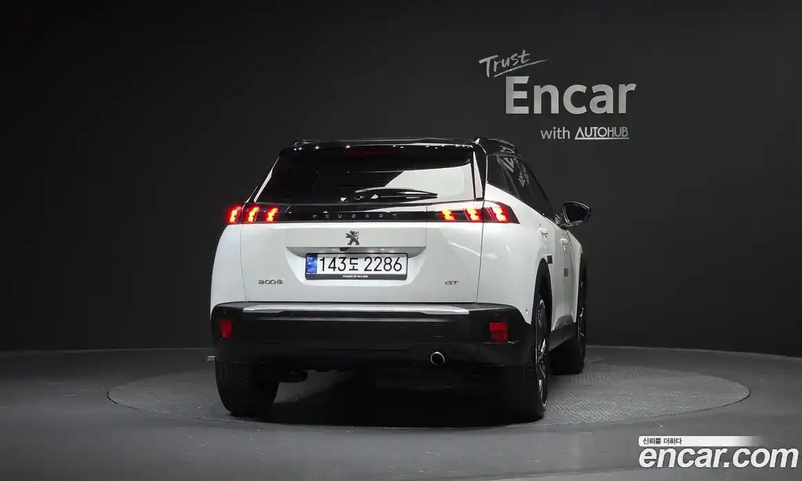 Peugeot 2008 2023 1.5 автомат (гидро), фото 4