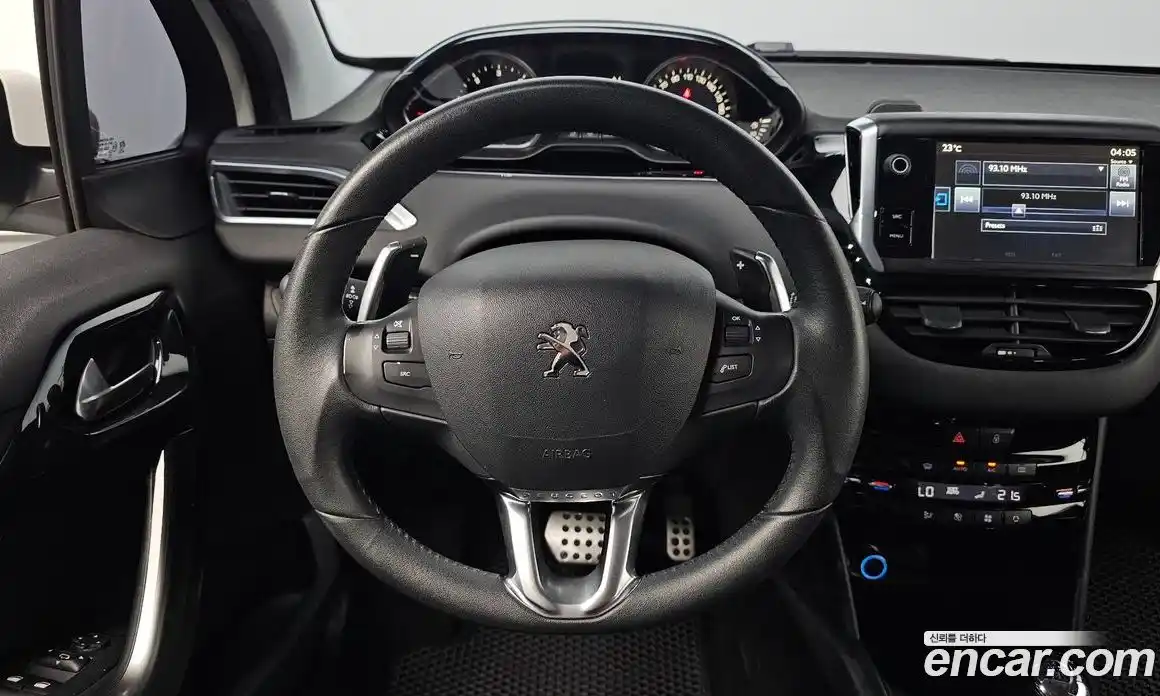 Peugeot 208 2015 1.6 автомат (робот), фото 12