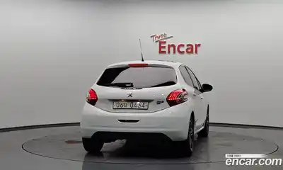 Peugeot 208 2015 1.6 автомат (робот), миниатюра 4