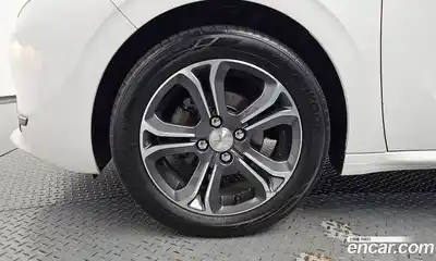 Peugeot 208 2015 1.6 автомат (робот), миниатюра 5